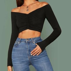 Synched off-shoulder Crop Top